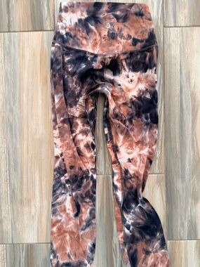lululemon Women’s Tie-Dye Leggings in Brown & Black 25”